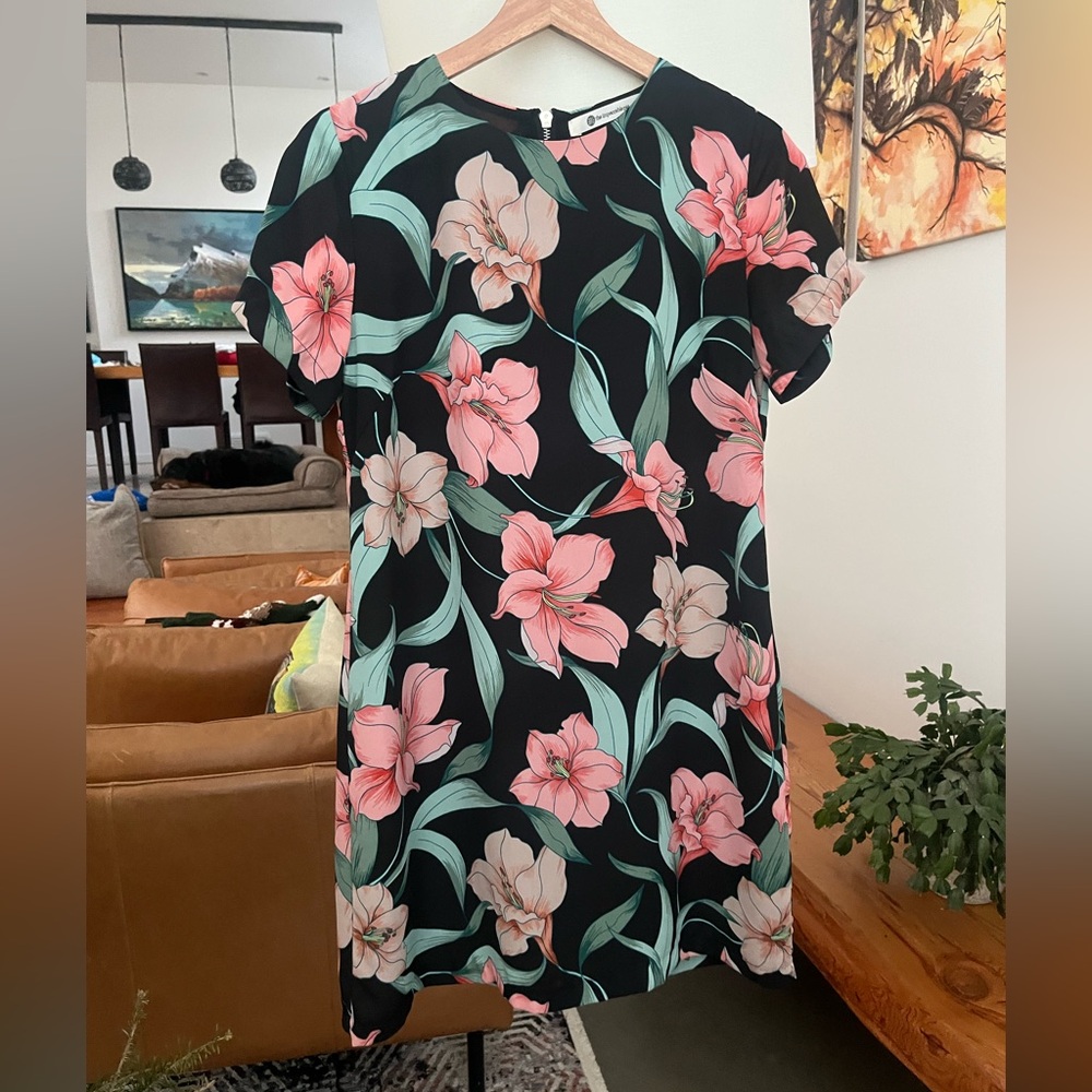 The Impeccable Pig Short Sleeve Floral Print Dress